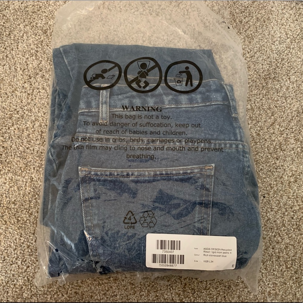 Mom jeans